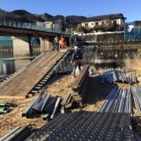 茨城県　久慈川仮足場